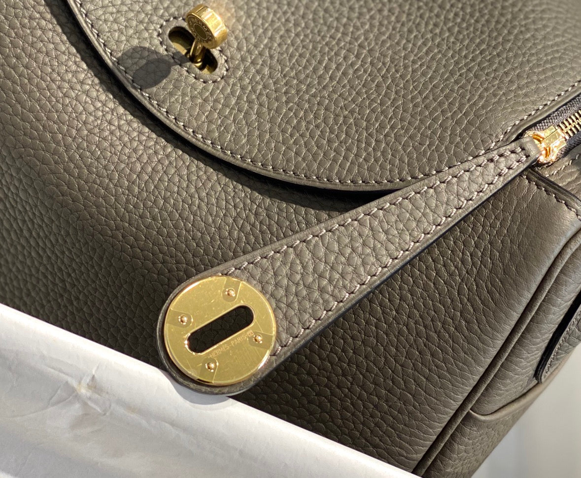 HM LINDY 26 BAG OLIVE TAURILLON CLEMENCE LEATHER