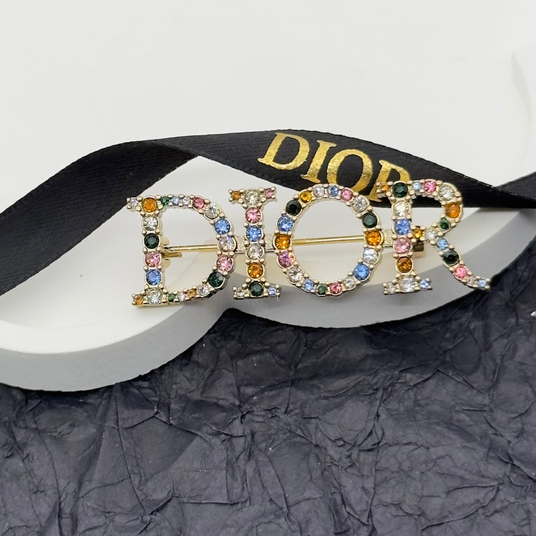 CD Brooch 172880