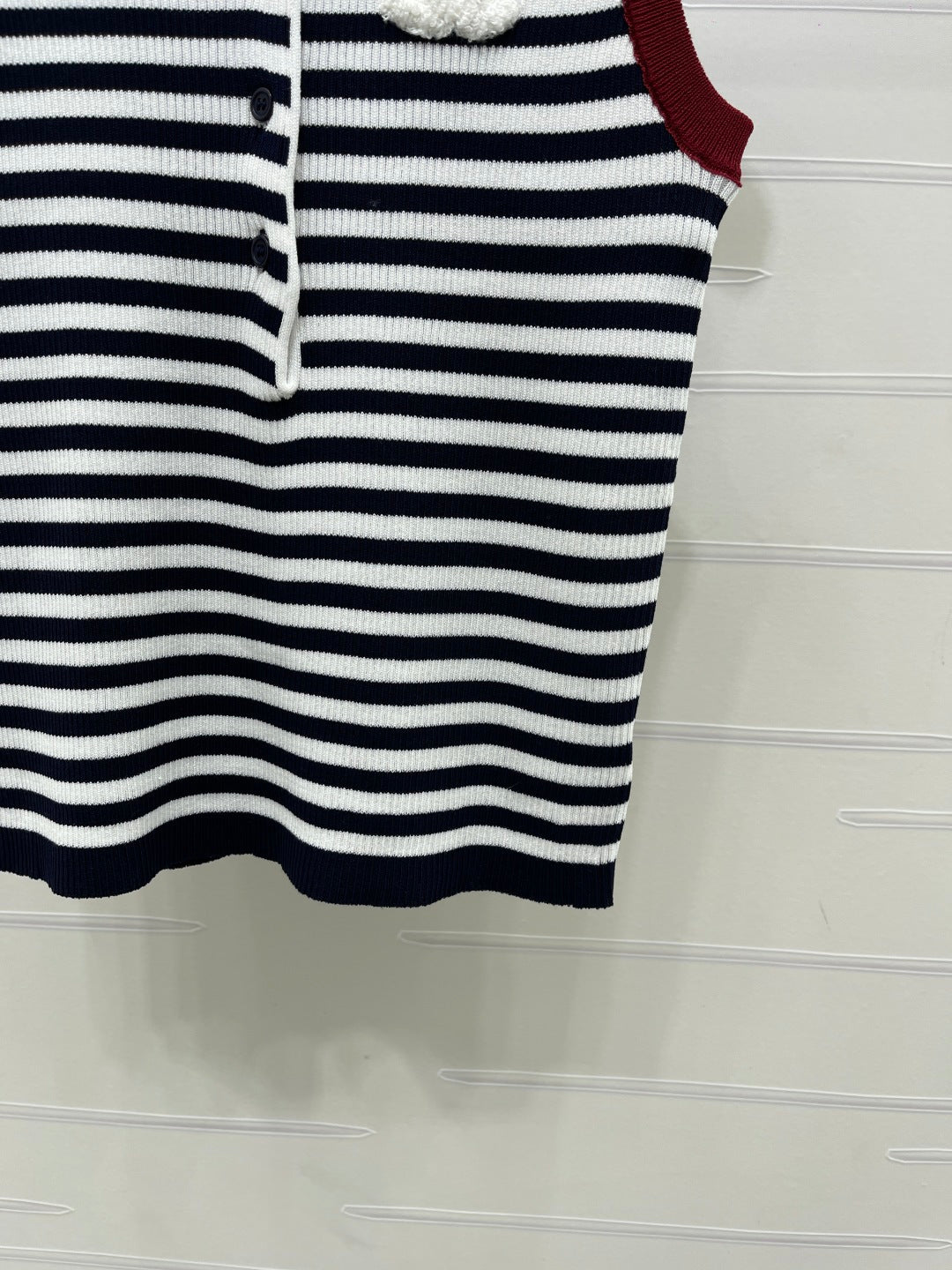 Chanel 2026 Color-blocked Crew Neck Knit Vest Wool 390665