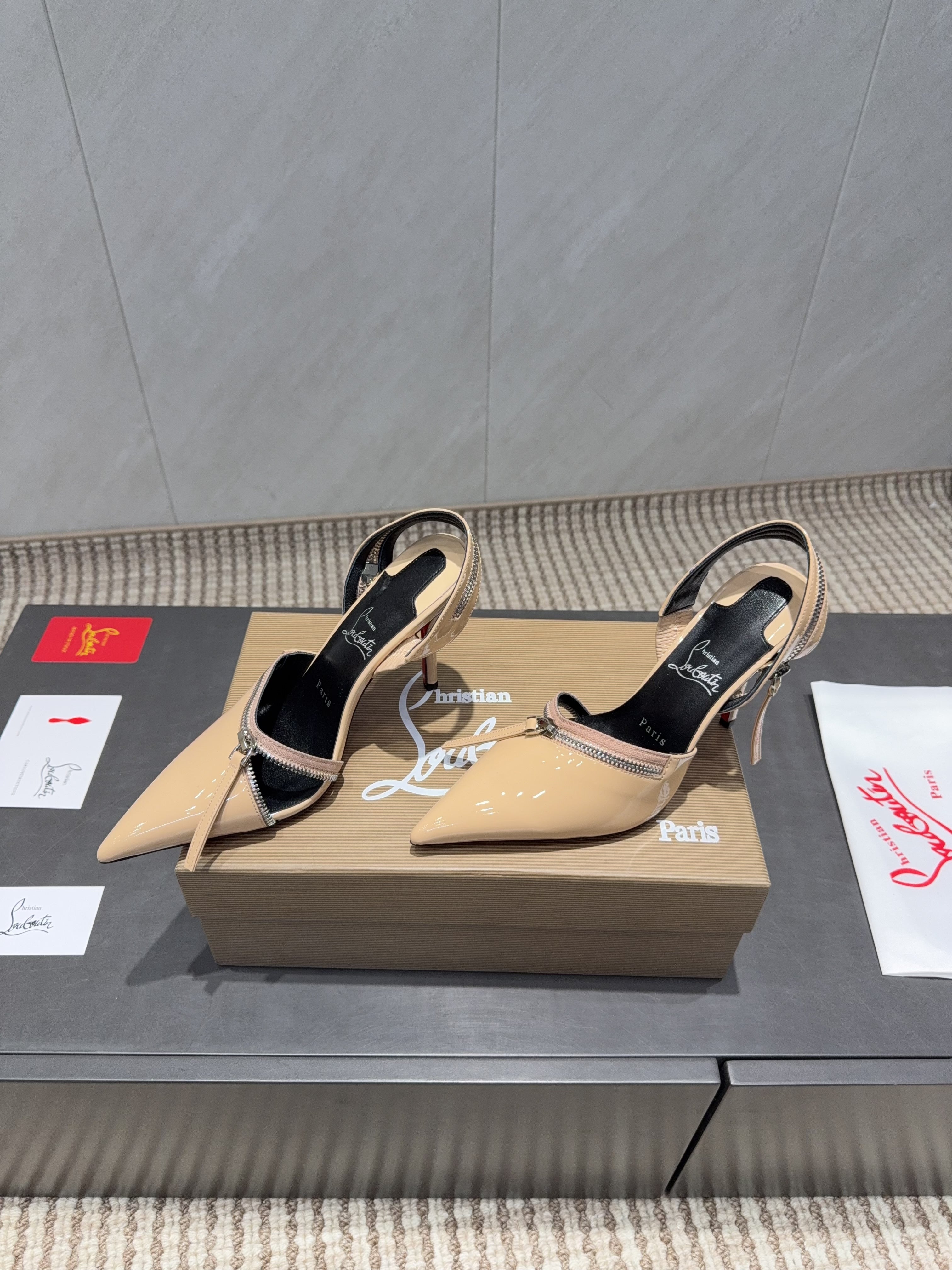 CL 26SS Slingback 100 Beige Patent Leather 613790