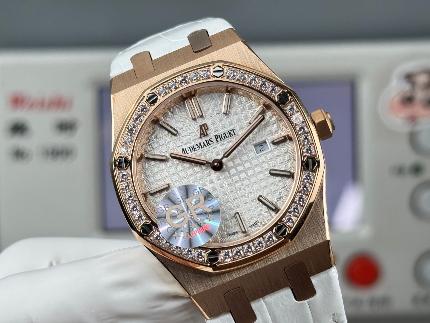 Audemars Piguet Royal Oak Lady 33mm Rose Gold White Dial Leather Strap