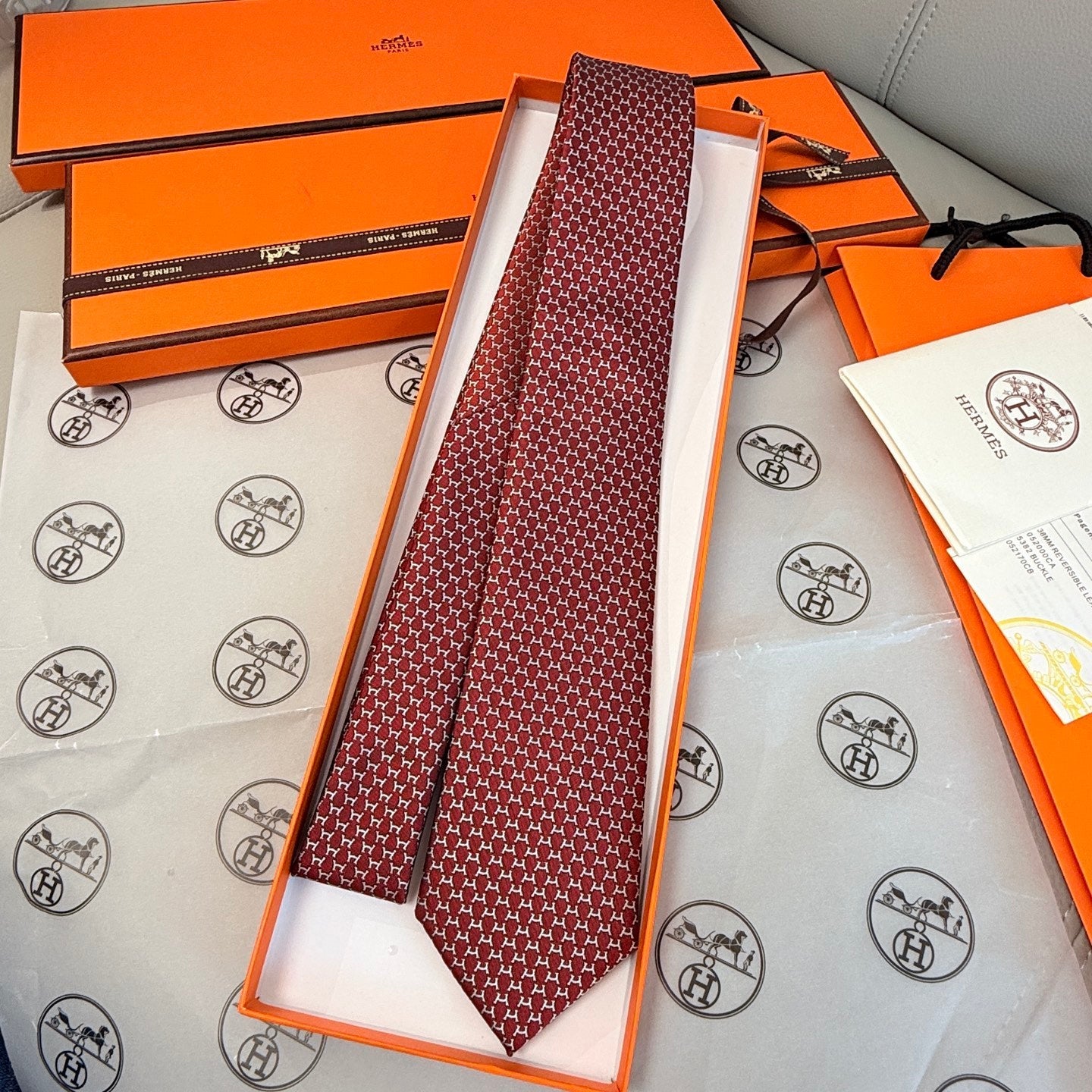 HM men red silk tie 574487