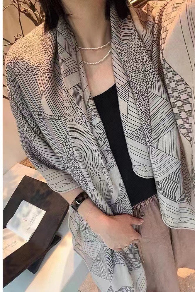 Patchwork Horse Shawl 140 CM In Grey Mix White Cashmere And Silk 350428