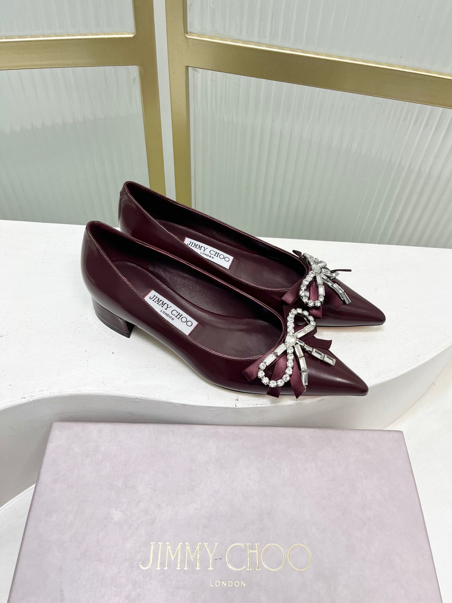 Jimmy 26s Pointed Toe Pump 25 Burgundy Cowhide 605964