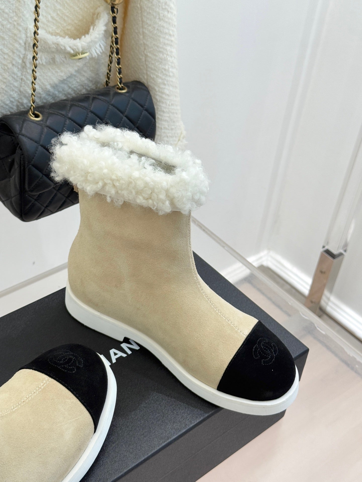 CC 25s Ankle Boots Beige Black Suede Wool 512068