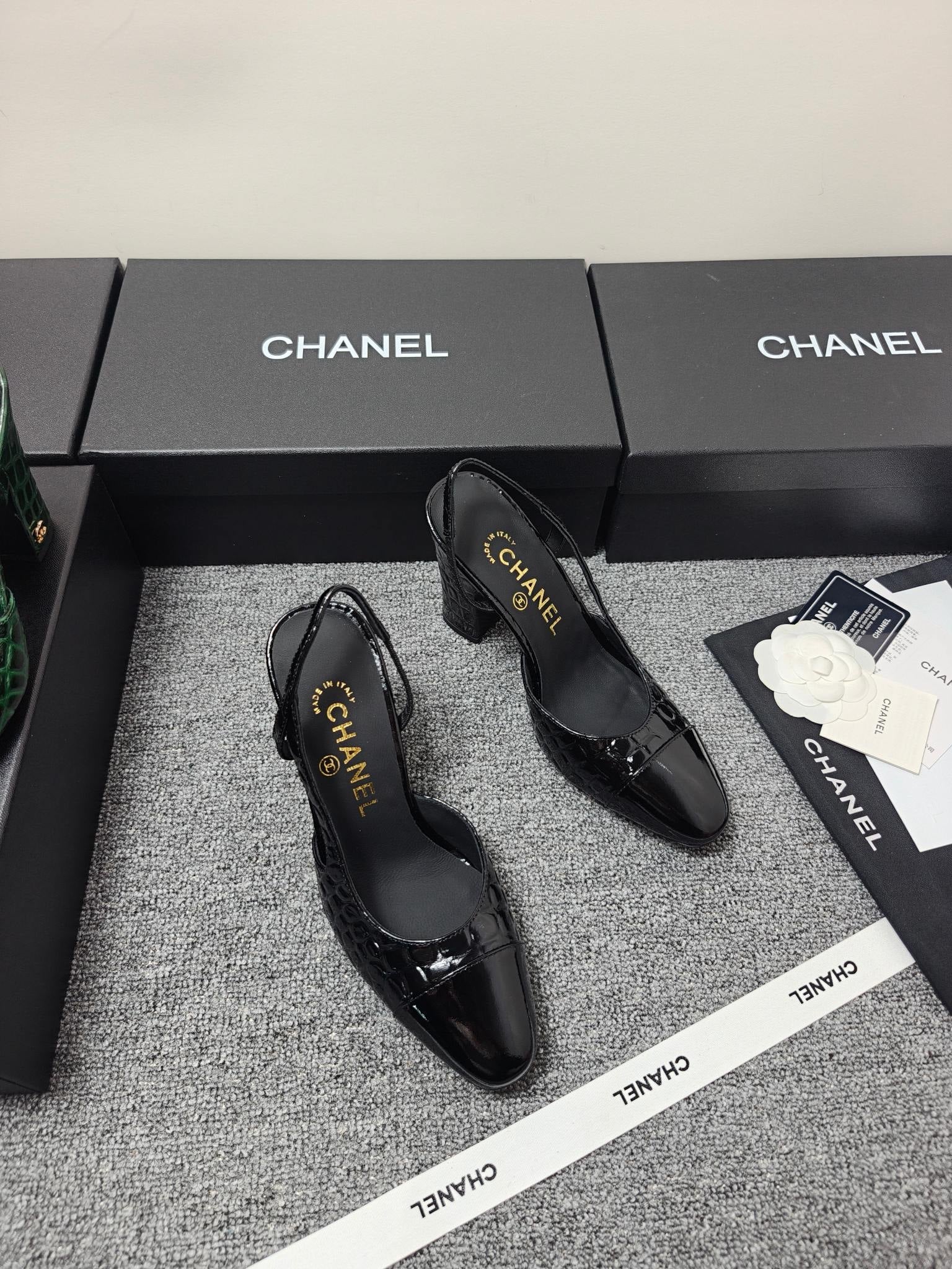 Chanel 2026 Crocodile Empossed Slingback Glossy Calfskin 855982
