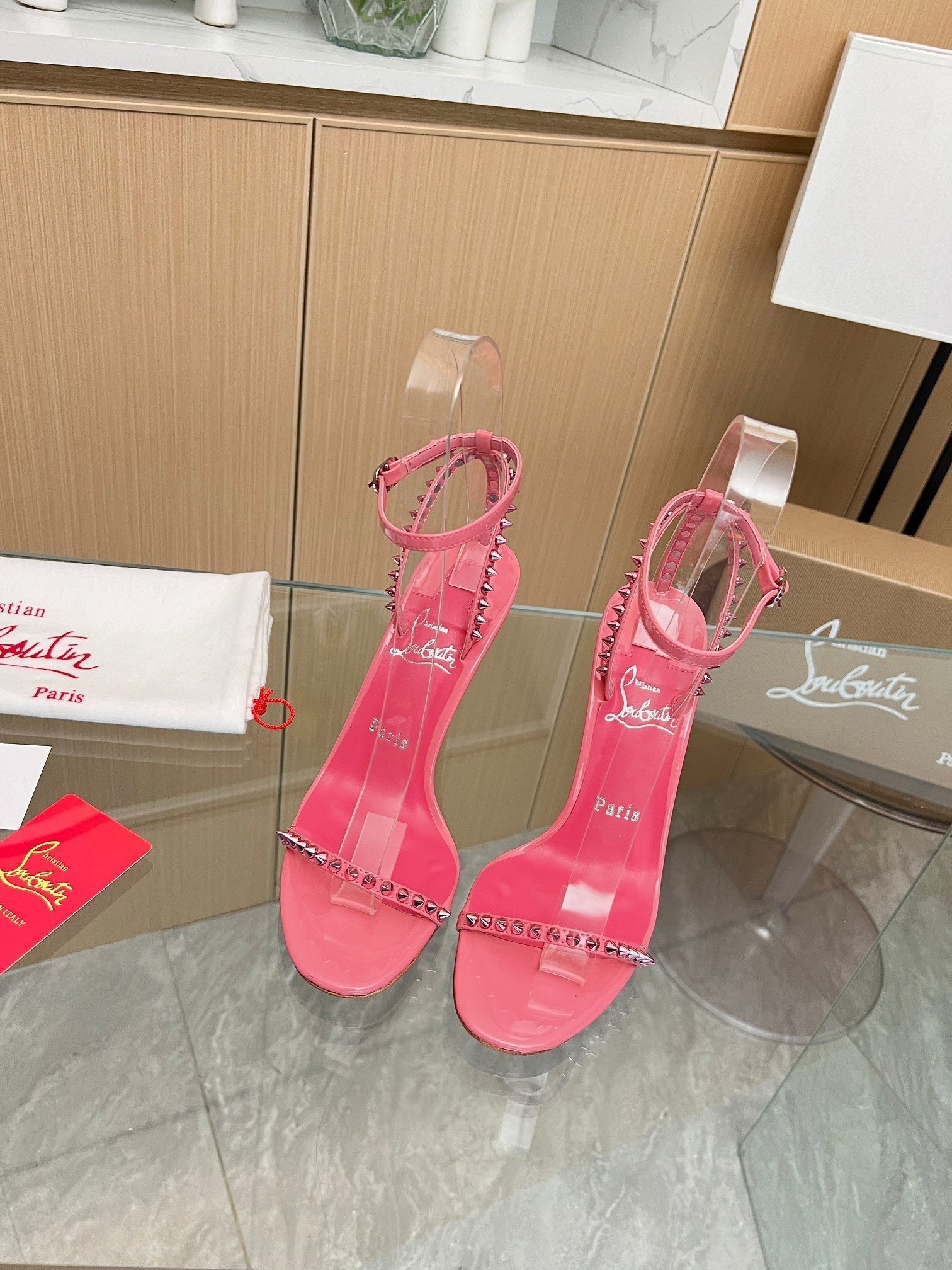 CL So Me 105 mm Strappy Sandal Pink Imported Rivets with Sheepskin 251022