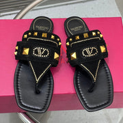 VT Rockstud Thong Sandals Black Suede 334638