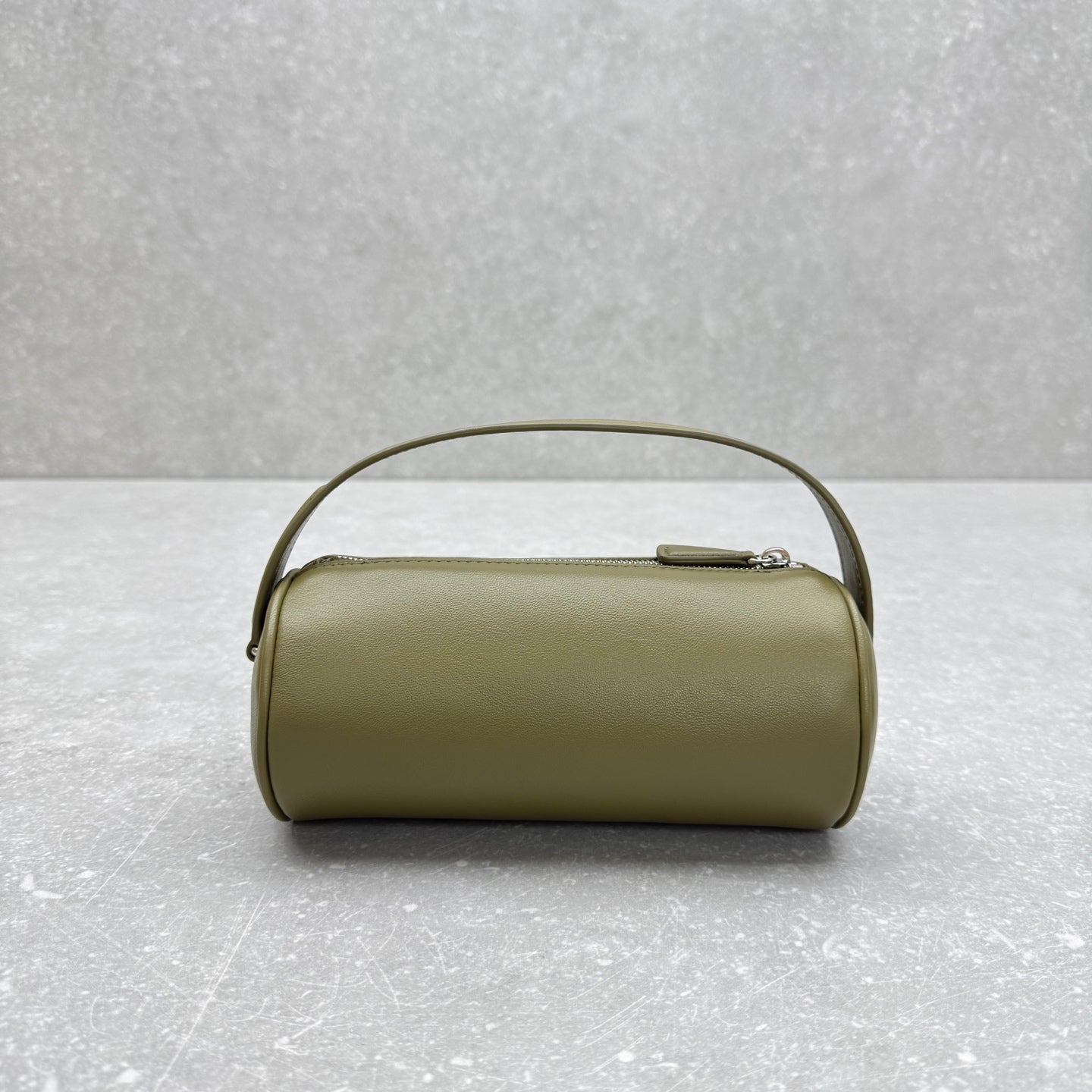 The Row 2025 Round 90's Bag Green Leather