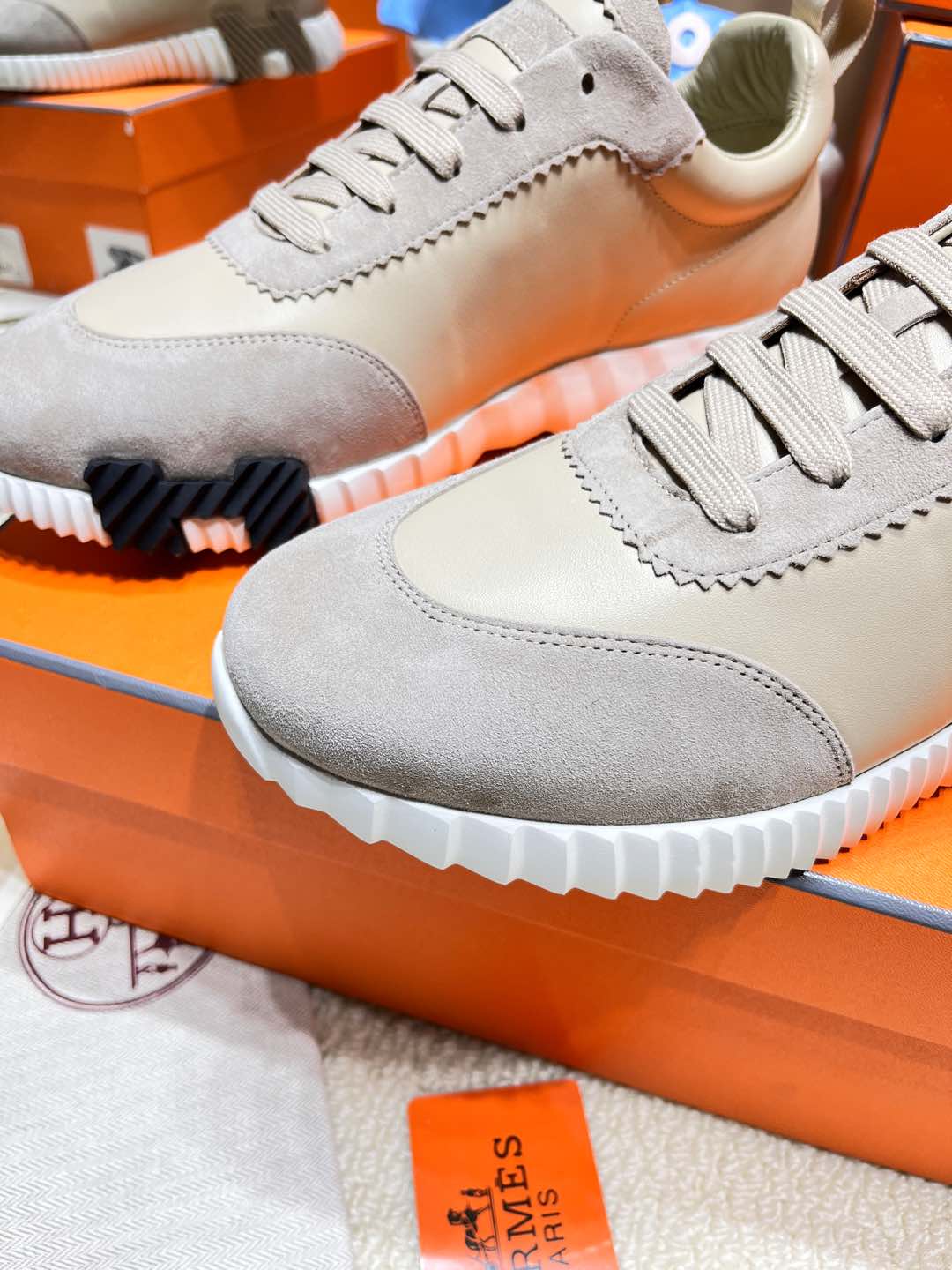 HM Bouncing Sneaker Beige Esquisse Goatskin with Suede 206309