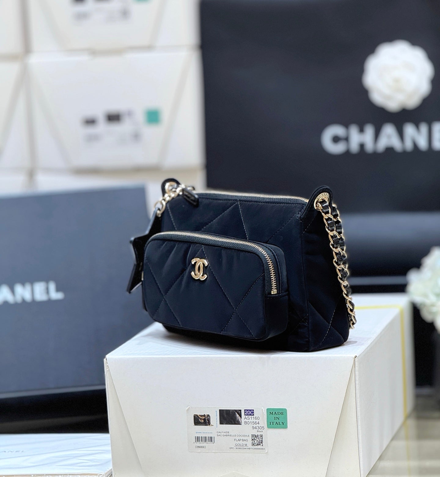 CC 2025 Coco Neige Camera Bag Black Velvet 346321