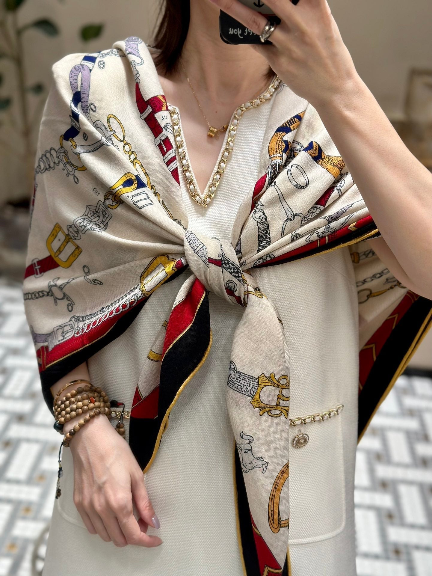Chevaux Dechaines Shawl 135 CM IN Red Colorful Cashmere Silk 373683